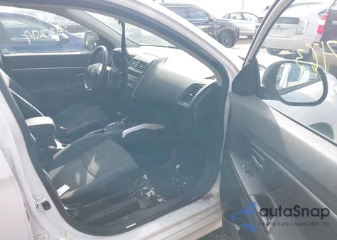 2011 Mitsubishi Outlander Sport Es z USA, uszkodzony, nr VIN JA4AP3AU6BZ008339